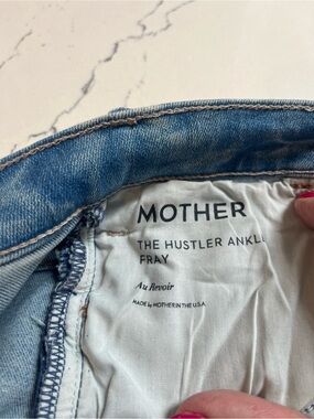 MOTHER Hustler Ankle Fray Jeans - Light Blue Denim, 29 short
